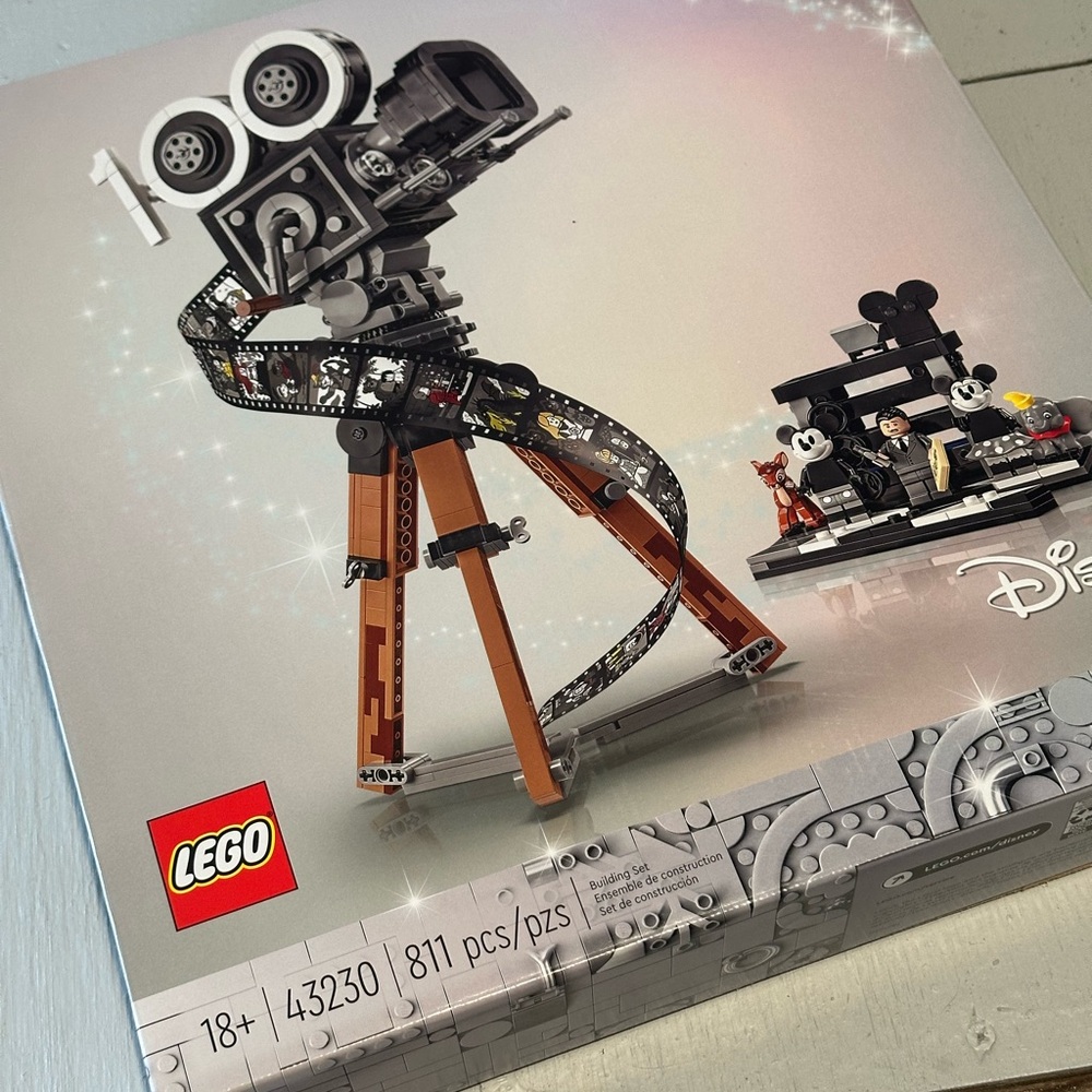 LEGO 43230 Walt Disney Tribute Camera